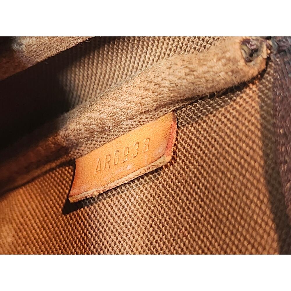 Louis Vuitton Monogram Pochette Accessoires Vintage AR0938 Shoulder Bag LV - Picture 10 of 14